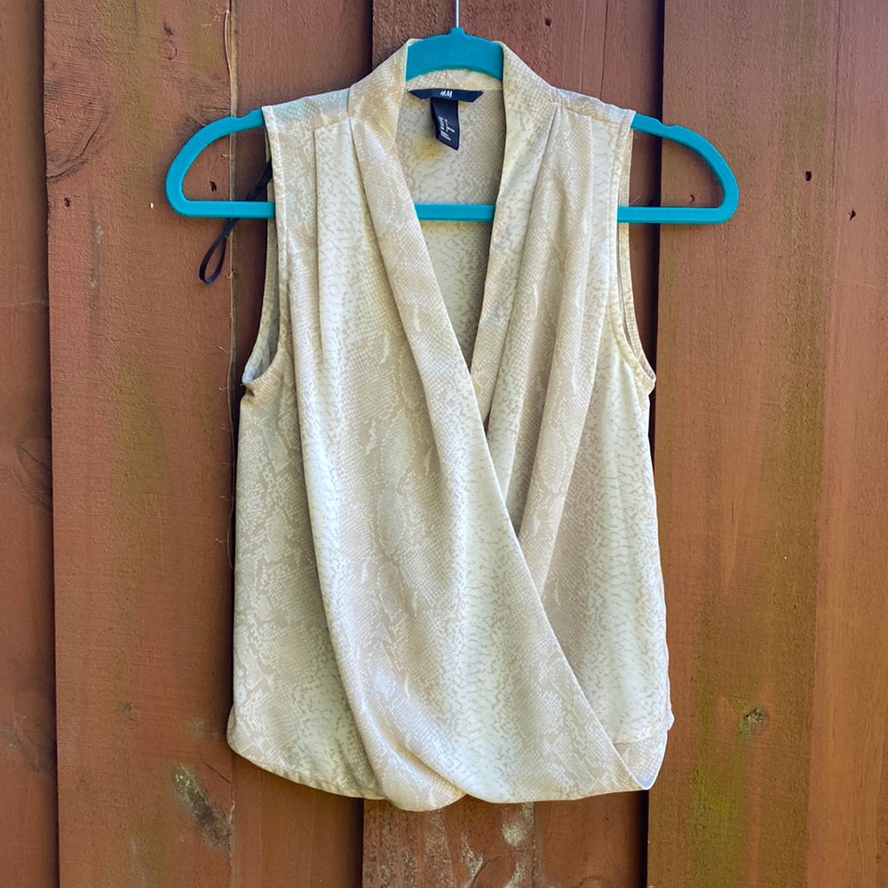 H&M Sleeveless V Neck Snakeskin Print Blouse